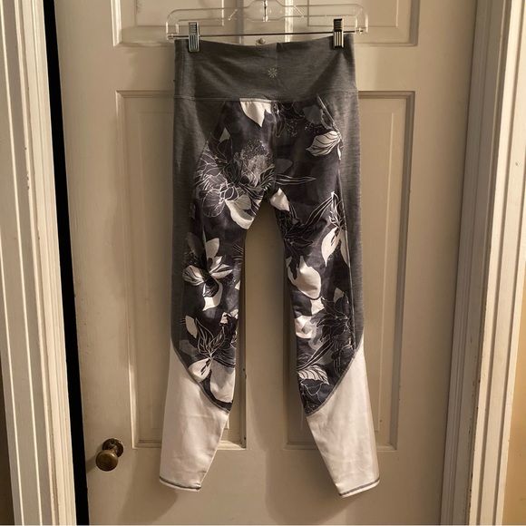 Athleta Grey Floral Printed Leggings, Small - Picture 3 of 6